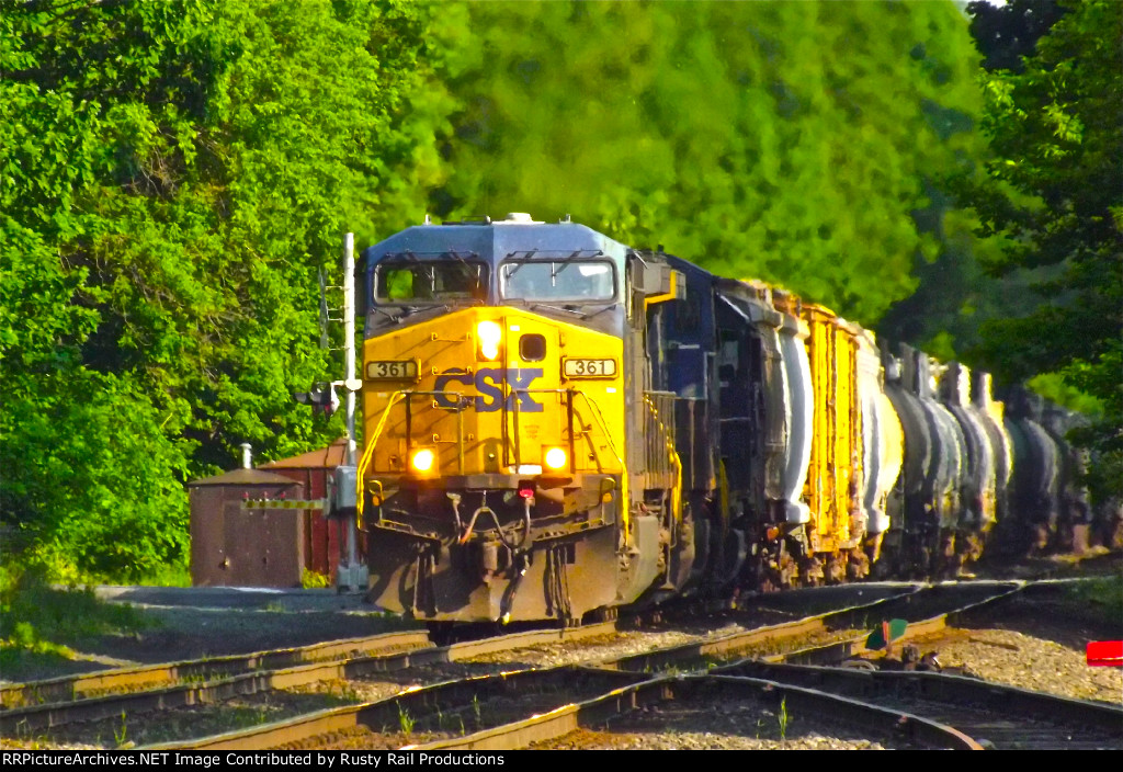 CSX 361 leads 351 west